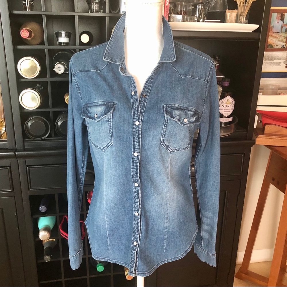 👕H & M DIVIDED Western Distressed Shirt